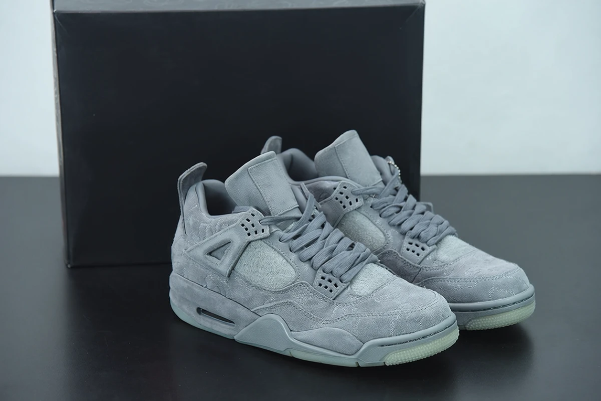 NK AJ 4 Retro Kaws "Grey" - Imagen 1